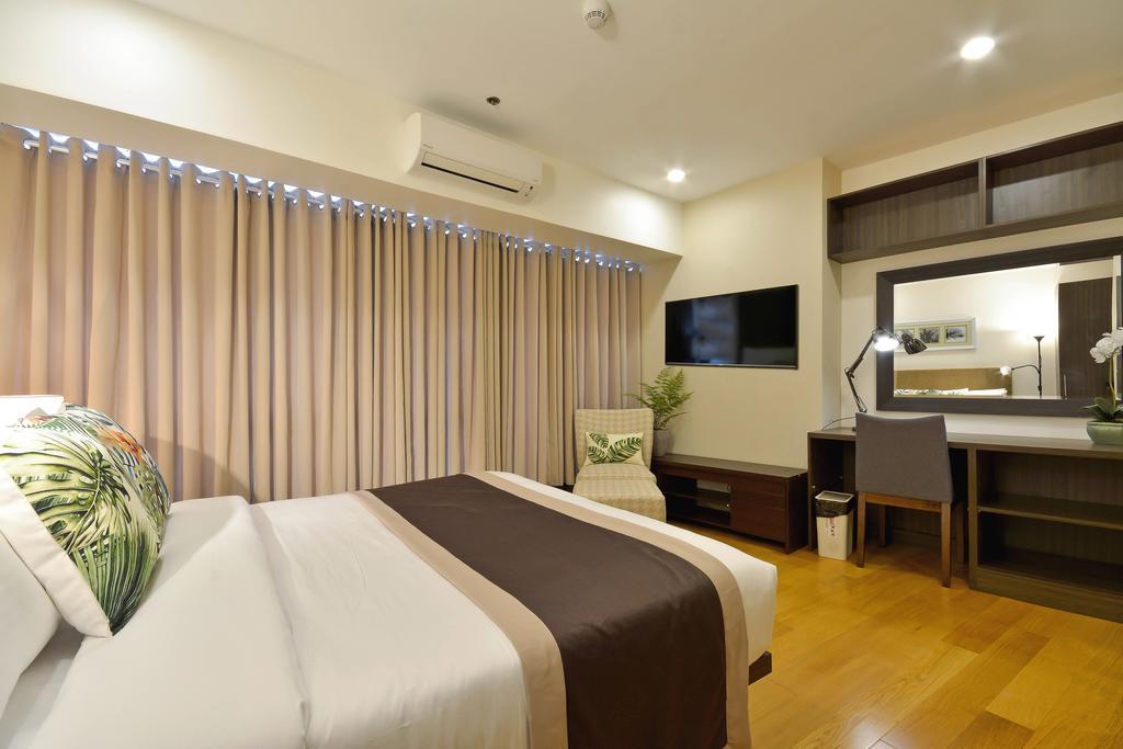 Milano Versace Suites Makati City Exterior photo