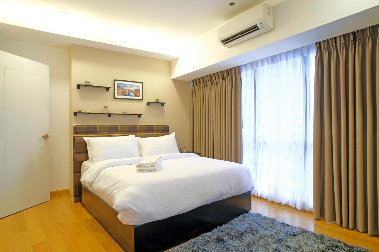 Milano Versace Suites Makati City Exterior photo