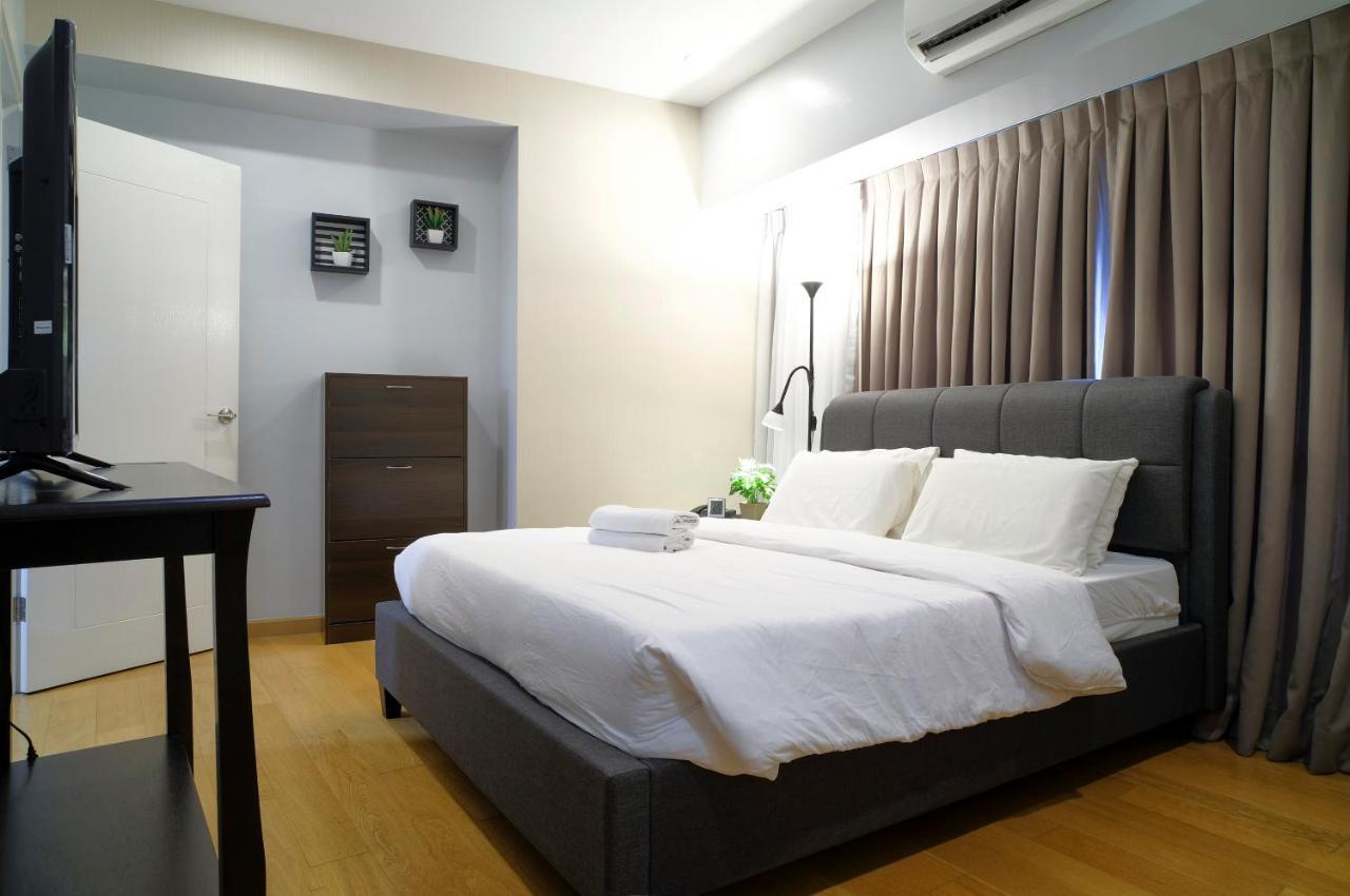 Milano Versace Suites Makati City Exterior photo