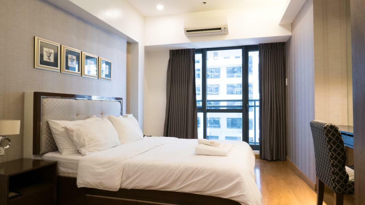 Milano Versace Suites Makati City Exterior photo